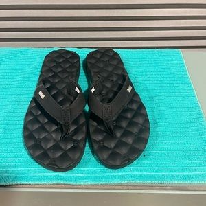 Reef size 7 black